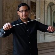 Licenciado en música, especialista en lenguaje musical, piano, armonía y entrenamiento auditivo. Todas las edades!